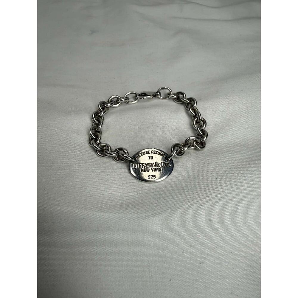 Return To Tiffany & Co. Sterling Silver Link Oval Tag 8" Chain Bracelet -TS 990